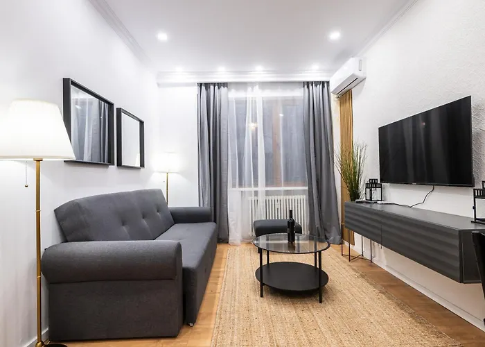 Apartment Contemporary & Historic - Piata Romana