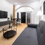 Contemporary & Historic - Piata Romana Boekarest