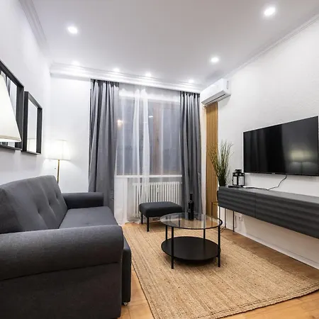 Apartment Contemporary & Historic - Piata Romana Bucharest