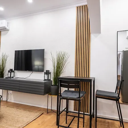 Contemporary & Historic - Piata Romana Apartamento *